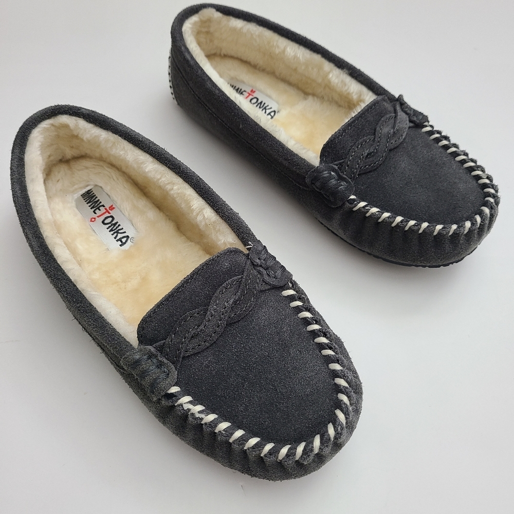 Minnetonka Vivian Charcoal